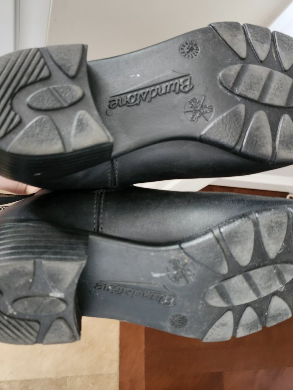 Blundstone heel chelsea black boots in women's size US 8.5 - Picture 7 of 8